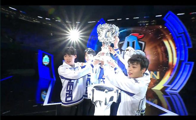 空后又被三 空后又被三